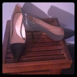 Patent Leather Grey/Black Prada Pumps. Size 39